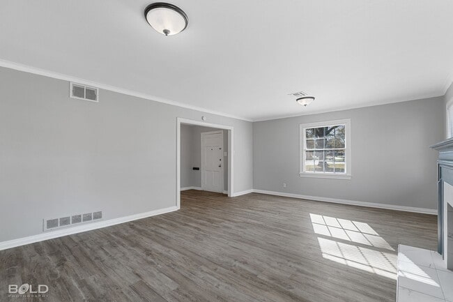 Building Photo - 3521 Madison Park Blvd