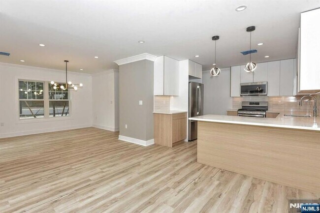 Building Photo - 234 Rivervale Rd