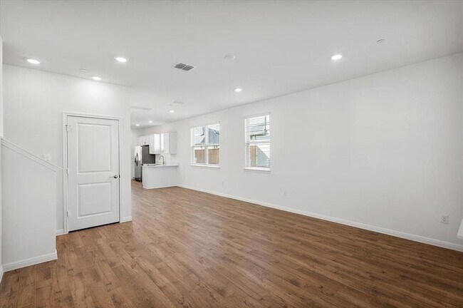 Building Photo - 2536 Violet Theo Ln