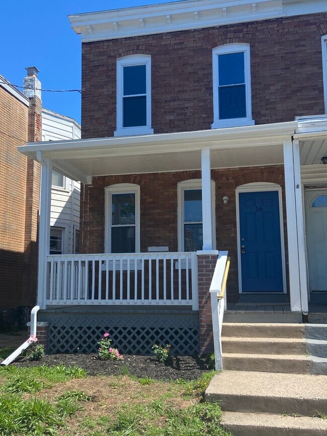 Primary Photo - 16 Victor Ave