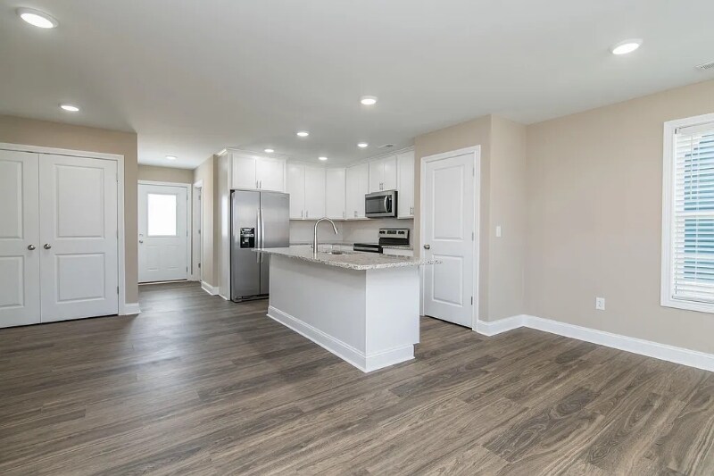Building Photo - 1134 Judah Bear Blvd