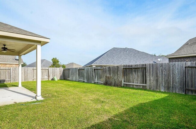 Building Photo - 6523 Point Hollow Ln