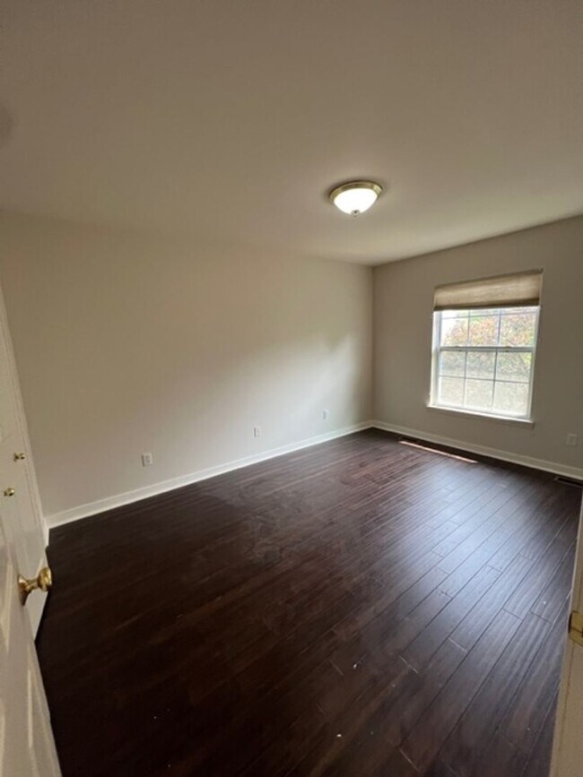 Building Photo - 3087 Promenade Cir