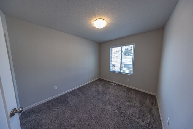 Building Photo - 4255 S Waters Edge Wy