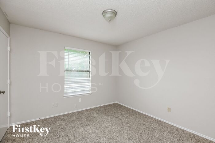 Building Photo - 3915 Wrentham Dr