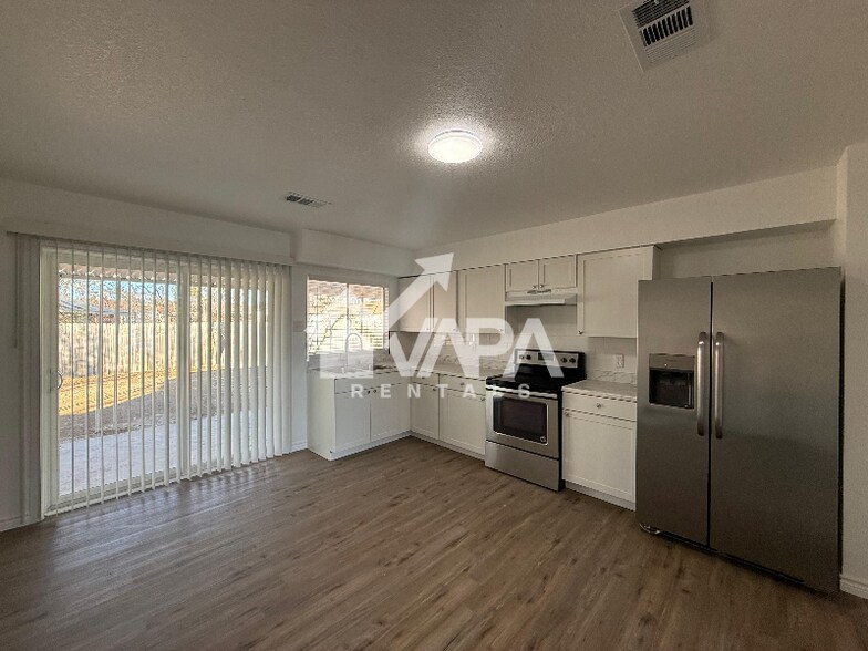 Building Photo - 6714 Elk Lake Dr