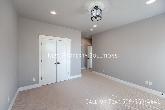 Building Photo - 1315 NE Nanto-A