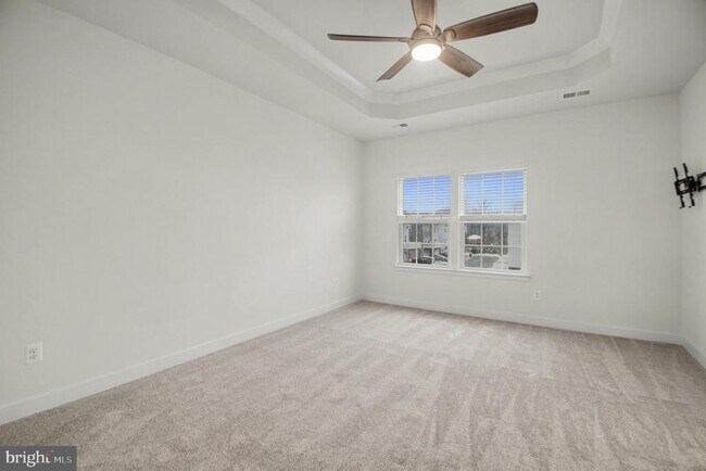 Building Photo - 11398 Willow Green Cir