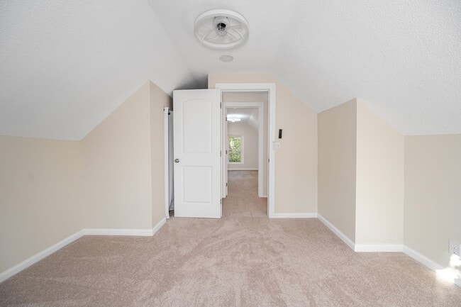 Building Photo - NORTHSIDE RARE GEM - FULLY RENOVATED 5+ BE...