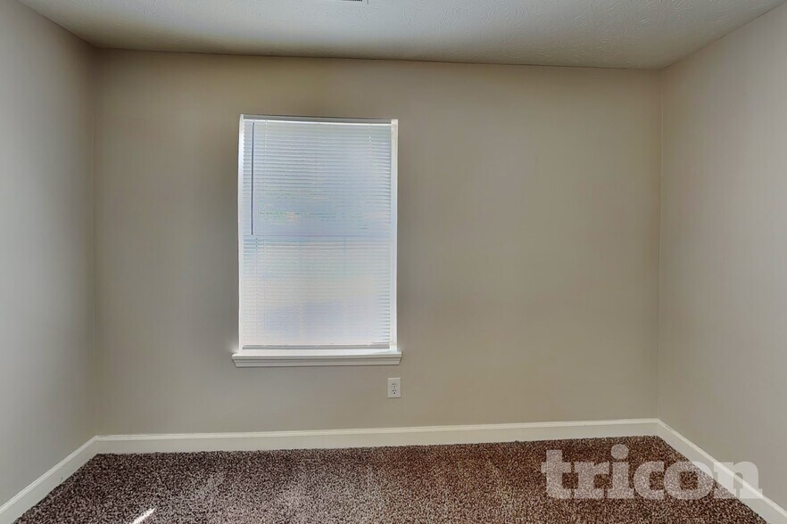 Building Photo - 12758 Sovereign Ln