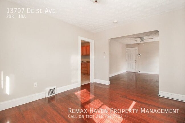 Building Photo - 13707 Deise Ave (UP) Cleveland, OH 44110? ...