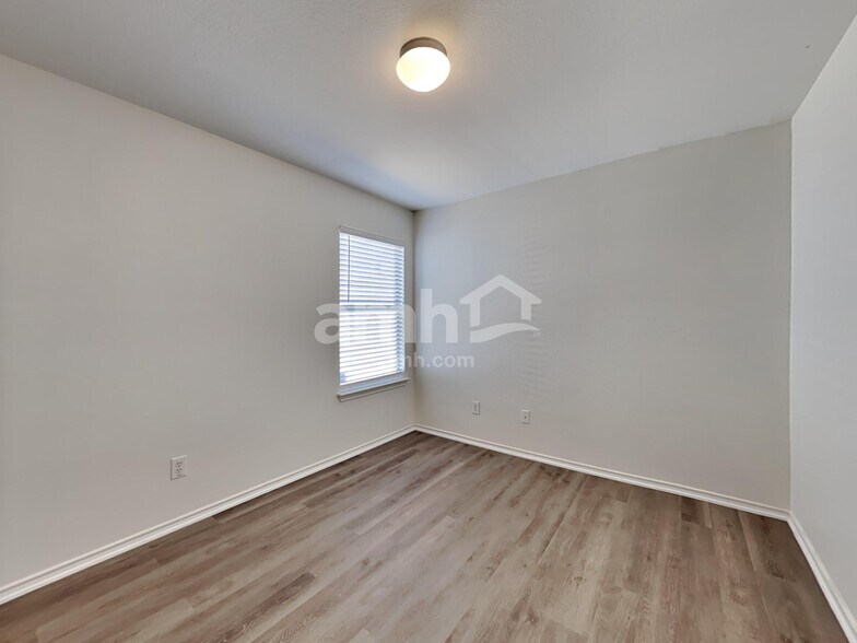 Building Photo - 4906 Braden Gate