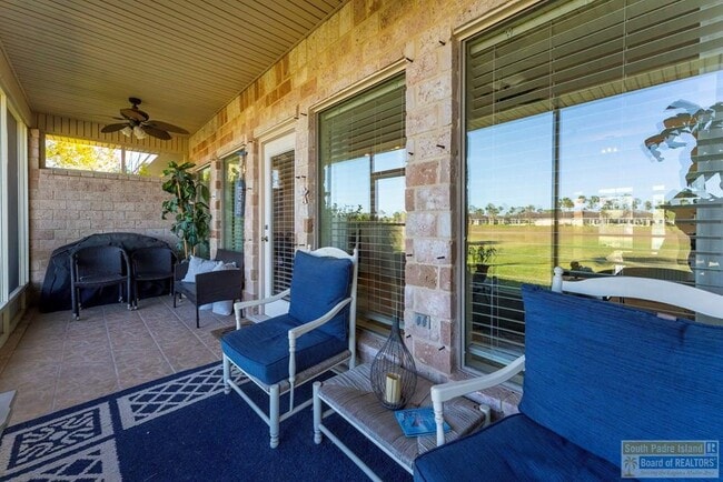 Building Photo - 29 Torrey Pines Dr