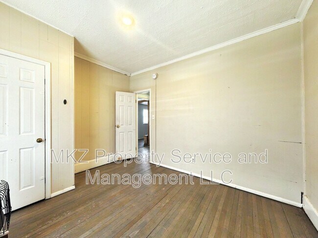 Building Photo - 288 W Lawrence St