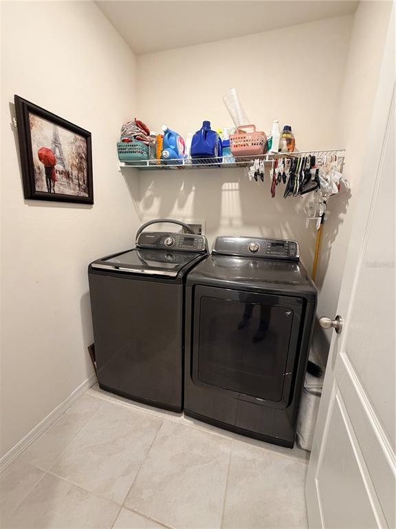 Building Photo - 1156 Cambridge Dr