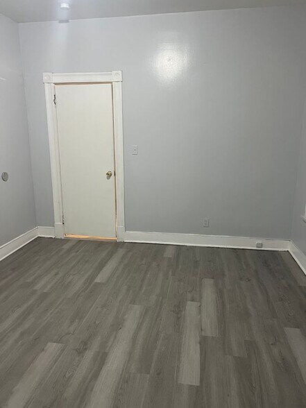 Building Photo - 28 Edgewood St