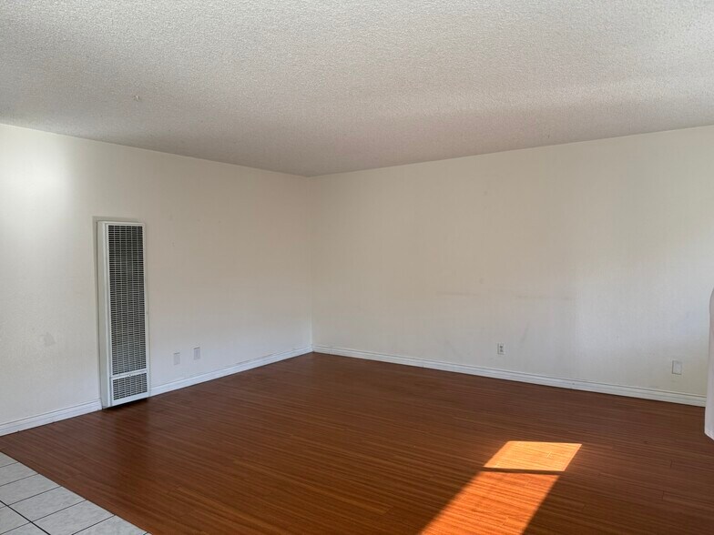 Building Photo - 2890 E Artesia Blvd