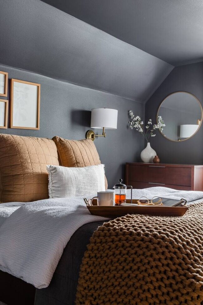 Building Photo - 7947 10th Ave SW