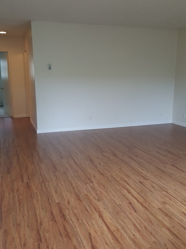 Building Photo - 4376 Rosebud Ln