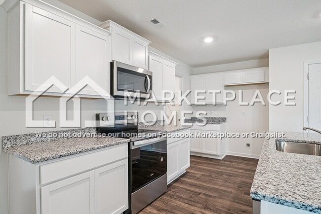 Building Photo - 2069 Southwood Cir