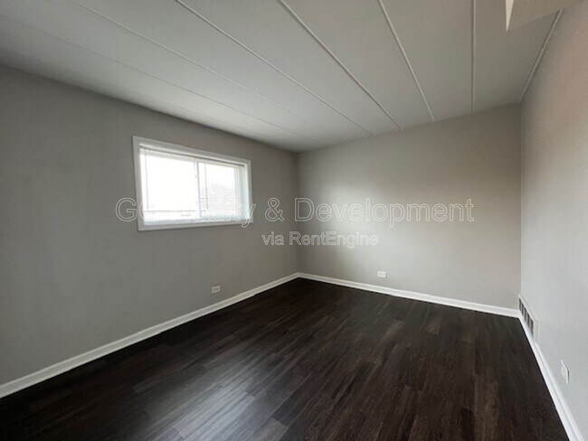 Building Photo - 342 Wilson Ave