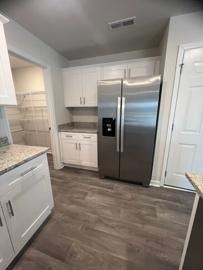 Building Photo - NEW CONTRUCTION!  Available for Immediate Move in!