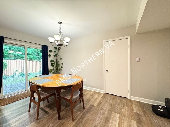 Building Photo - 1476 Greenmont Ct