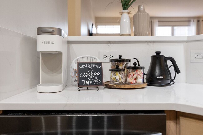 Building Photo - 8232 Concord Ln