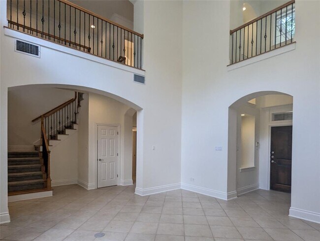Building Photo - 11301 Taylor Draper Ln