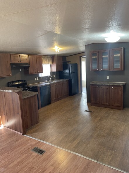 Building Photo - 2068 Krist Ln