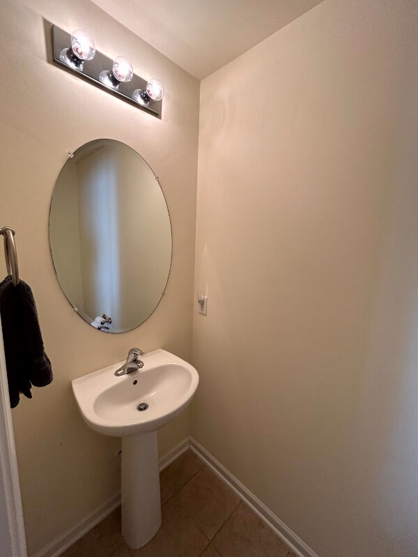 Building Photo - 122 Sonata Cir