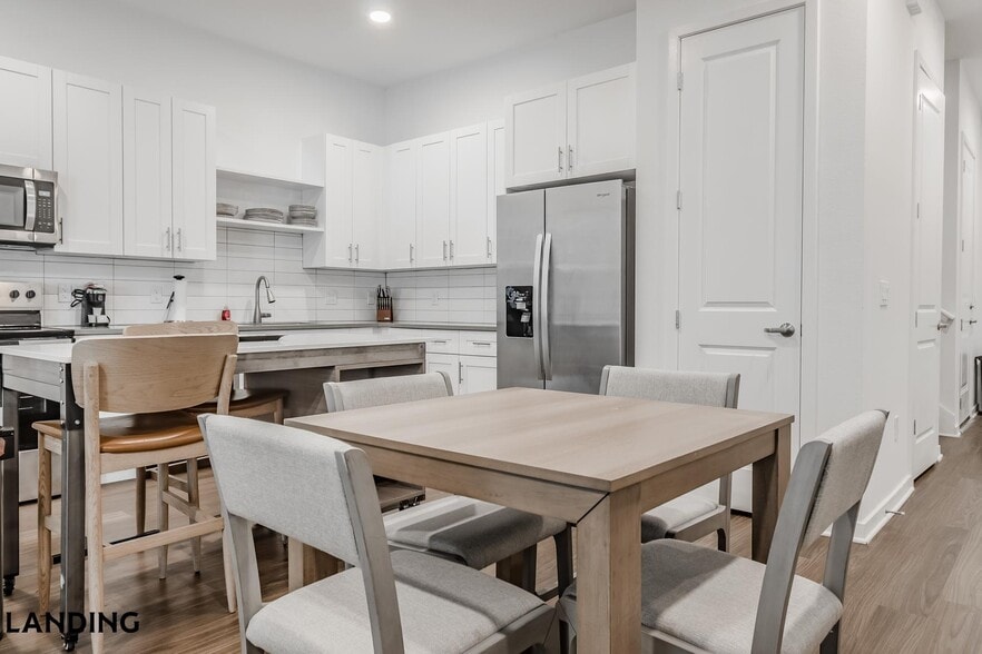 Building Photo - 515 Corso Ln