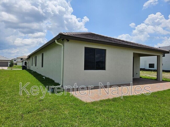 Building Photo - 5265 Lamone Ln