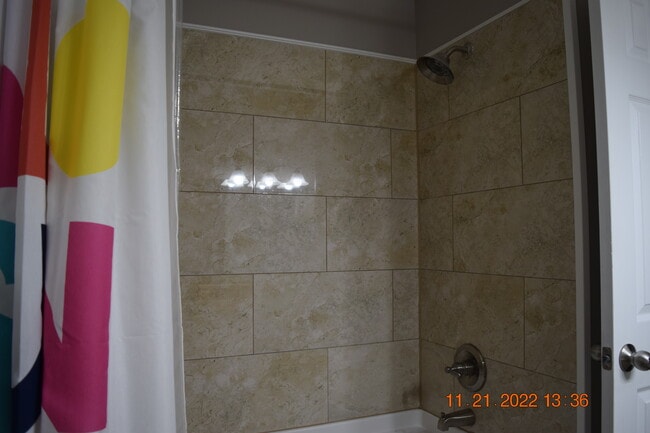 Building Photo - 1606 Dorchester Dr