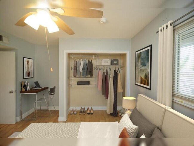 Building Photo - Charming 2-Bedroom Condo in St. Petersburg