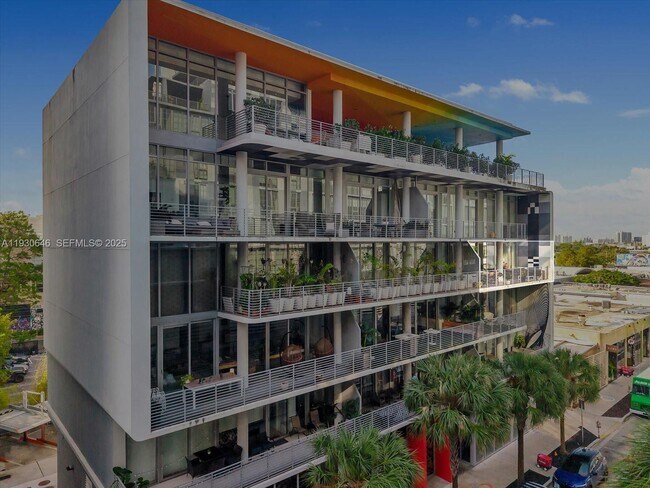 Building Photo - 250 NW 24th St