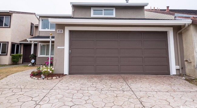 Primary Photo - 49 Saint Michaels Ct