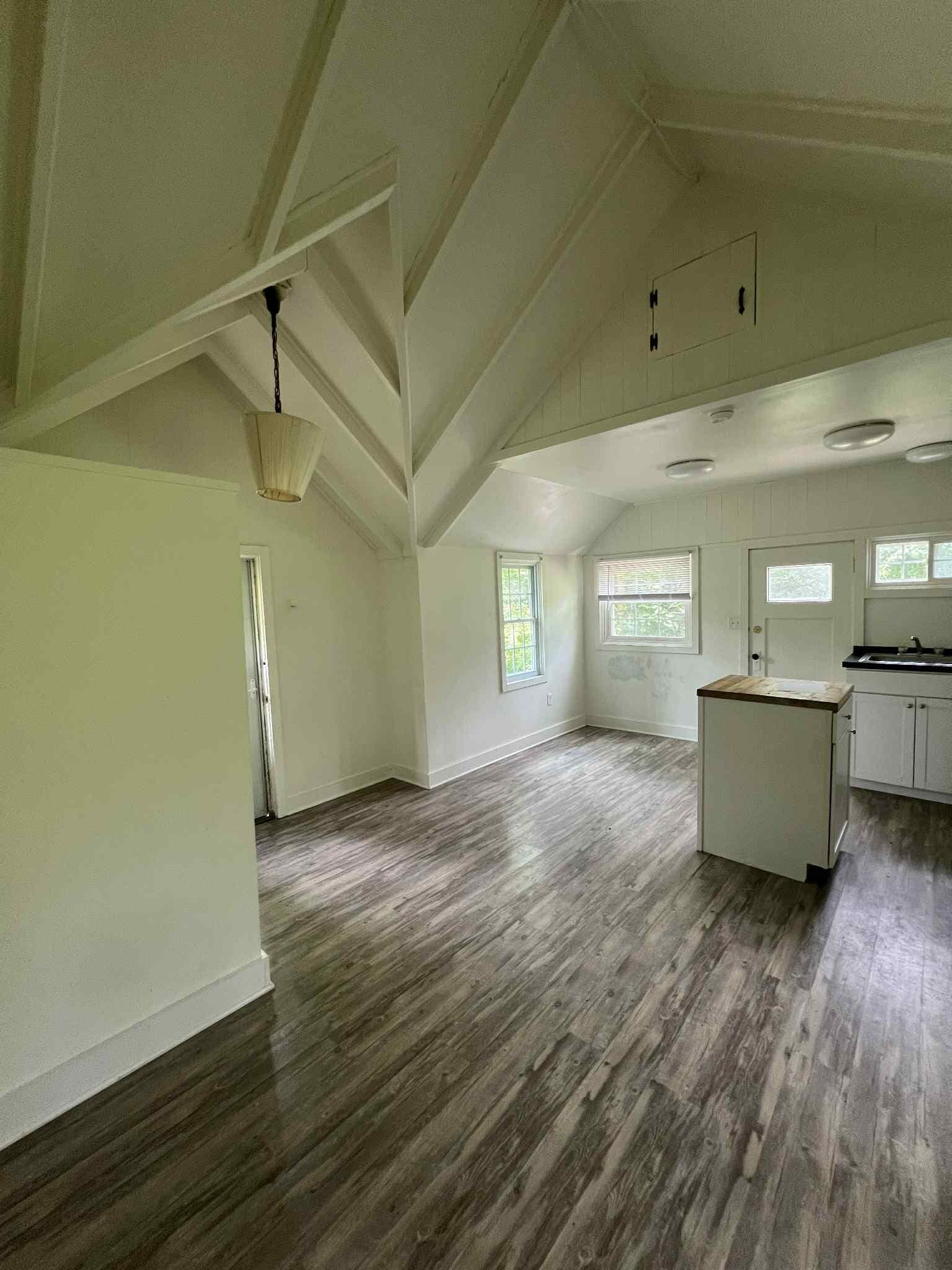 Building Photo - 826 Dryden Rd