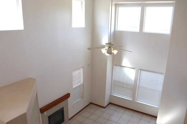 Building Photo - 2346 E Early Ave