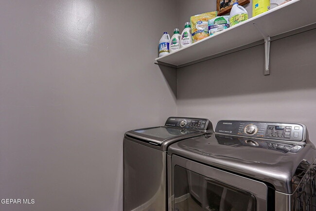 Building Photo - 1149 Stoke St