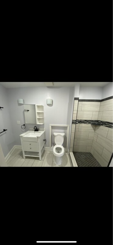 Building Photo - 3731 E 9th St