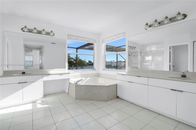 Building Photo - 3224 SW 175th Ave