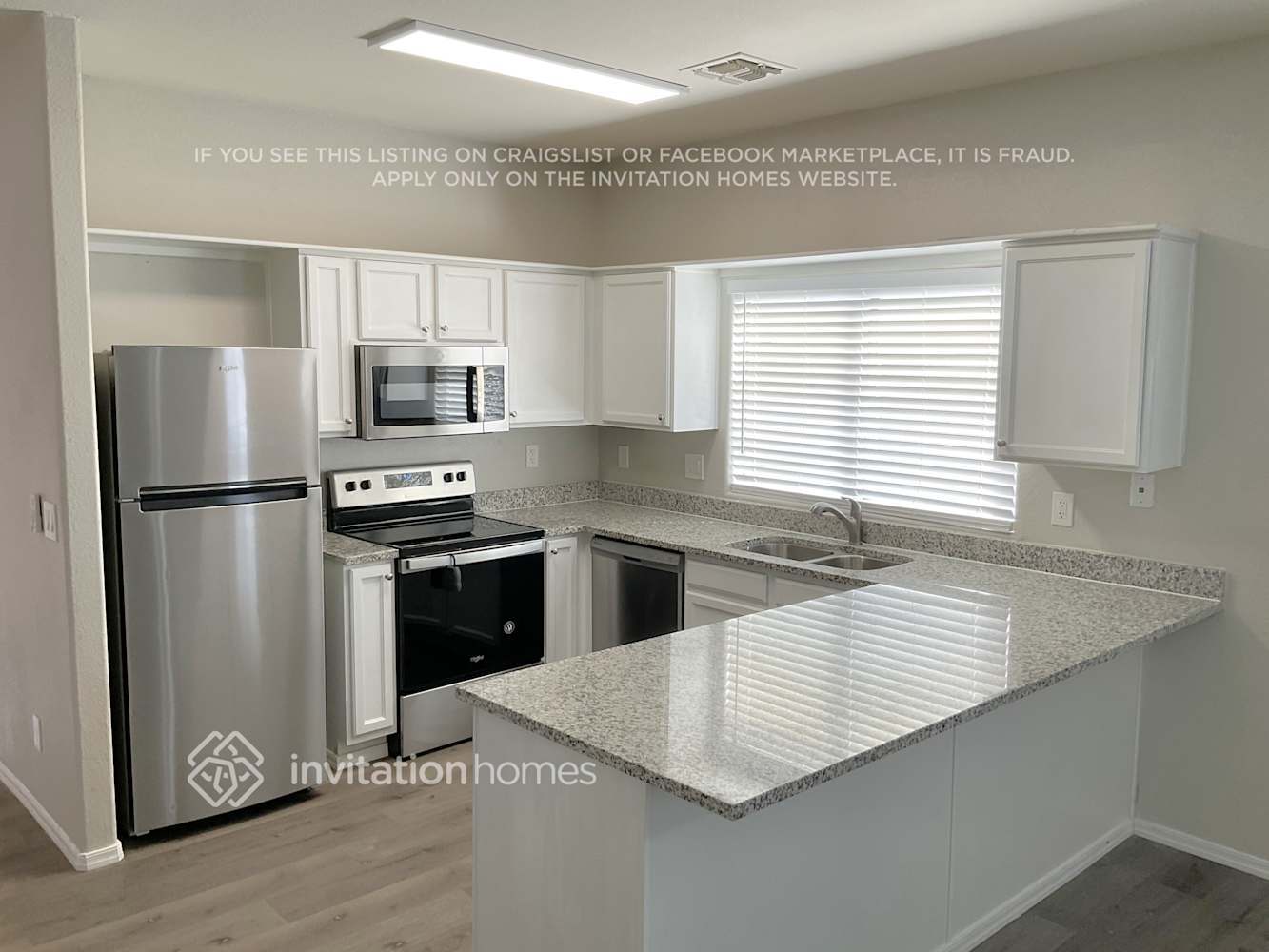 Building Photo - 10427 E Billings St