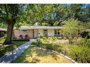 Building Photo - 2311 Westforest Dr