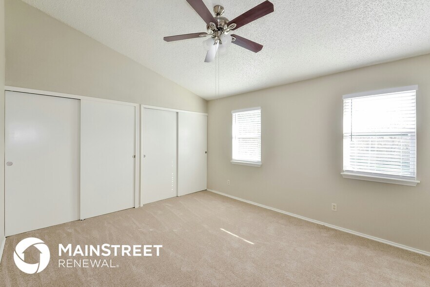 Building Photo - 5635 Sunup Dr