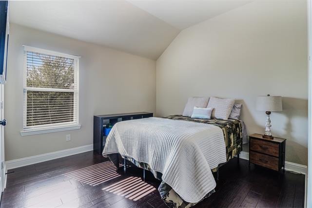 Building Photo - 230 Sandy Way