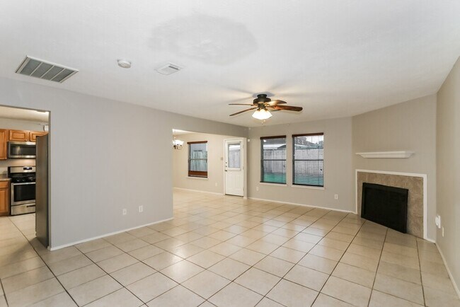 Building Photo - 11811 Sunny Stream Dr