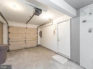 Building Photo - 1127 Kelfield Dr