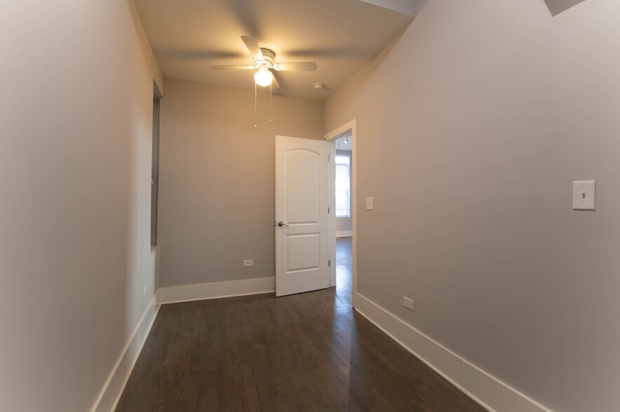 Building Photo - 2113 W 18th St