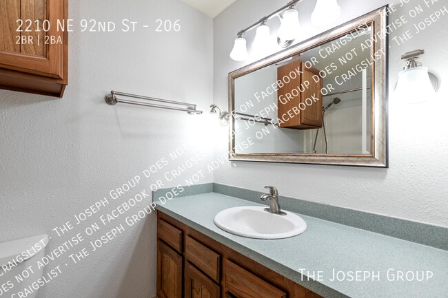 Building Photo - 2210 NE 92nd St